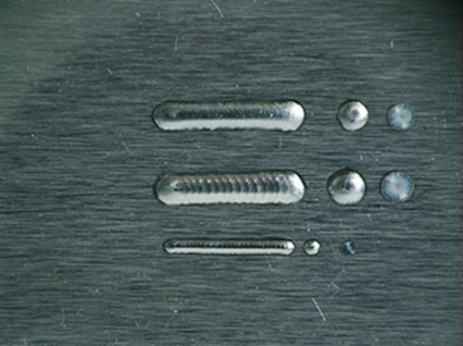 <a href='http://www.xdjo.cn/product/3.htm' class='text_a'>模具激光焊機(jī)</a>修復(fù)鏡面模具效果